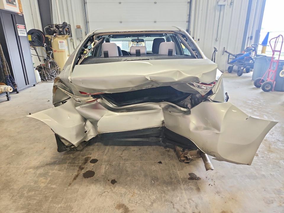 59594506 :رقم المزاد ، 2T1BURHE4FC413863 vin ، 2015 Toyota Corolla مزاد بيع
