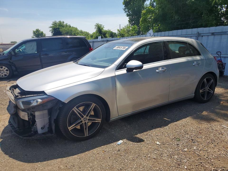 59645756 :رقم المزاد ، WDD3F4HB3KJ109984 vin ، 2019 Mercedes-benz A مزاد بيع