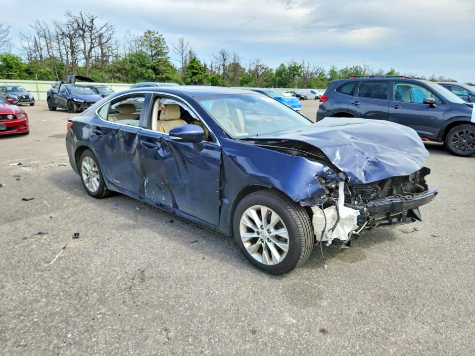60147046 :رقم المزاد ، JTHBW1GG2D2031193 vin ، 2013 Lexus Es مزاد بيع