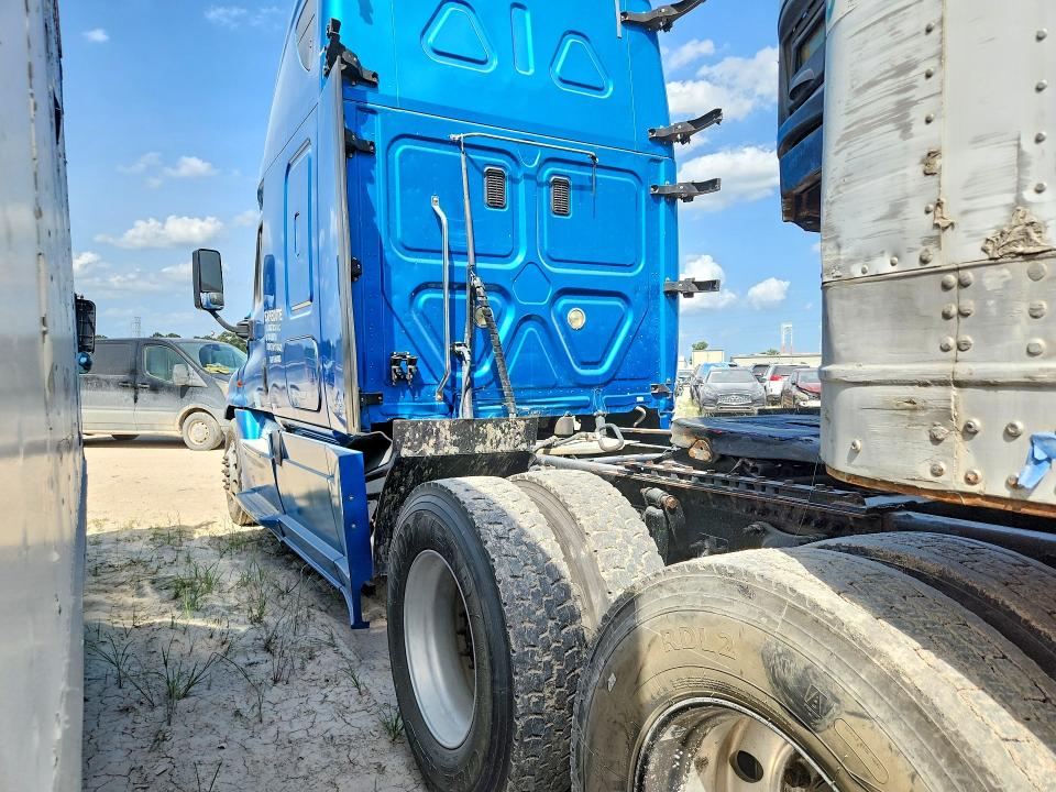 Продажа на аукционе авто 2016 Freightliner Cascadia 125, vin: 1FUGGLD58GLHA4383, номер лота: 62956876
