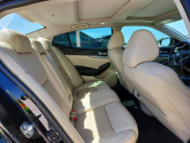 63578166 :رقم المزاد ، 1N4AA6AP8JC385426 vin ، 2018 Nissan Maxima مزاد بيع
