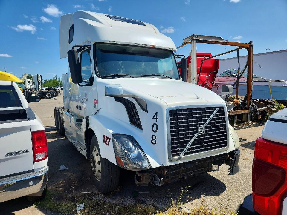 61784106 :رقم المزاد ، 4V4NC9EH98N261923 vin ، 2008 Volvo Vn مزاد بيع