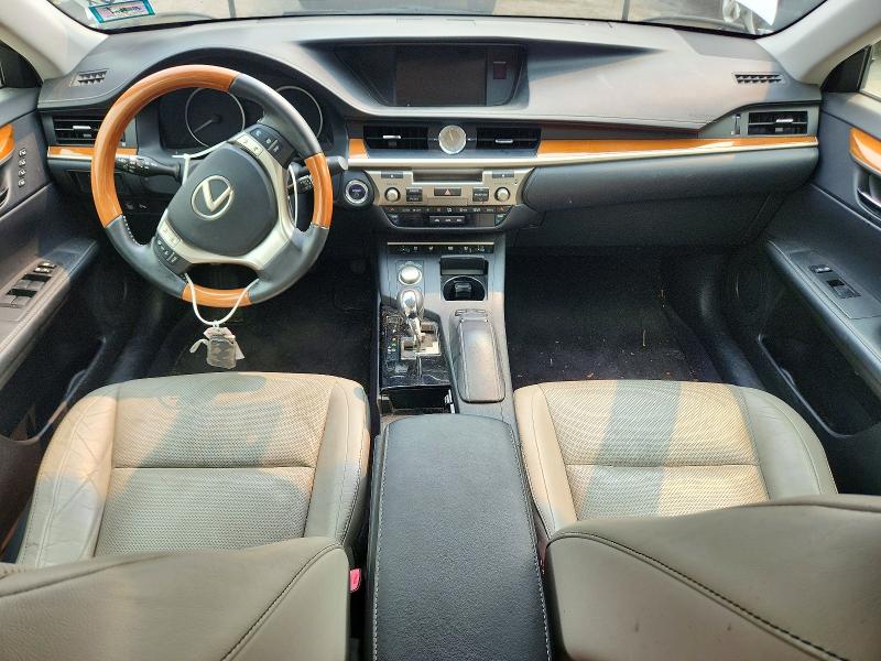61150236 :رقم المزاد ، JTHBW1GG5F2080763 vin ، 2015 Lexus Es مزاد بيع