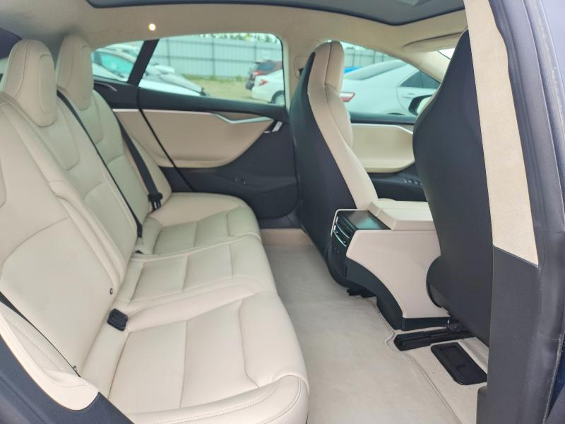 59712776 :رقم المزاد ، 5YJSA1E24HF223290 vin ، 2017 Tesla Model S مزاد بيع