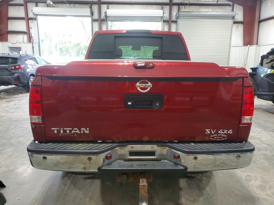61695296 :رقم المزاد ، 1N6AA0EC2FN501825 vin ، 2015 Nissan Titan مزاد بيع