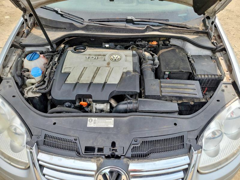 2010 Volkswagen Jetta მანქანა იყიდება აუქციონზე, vin: 3VWRL7AJ5AM043811, აუქციონის ნომერი: 62601356