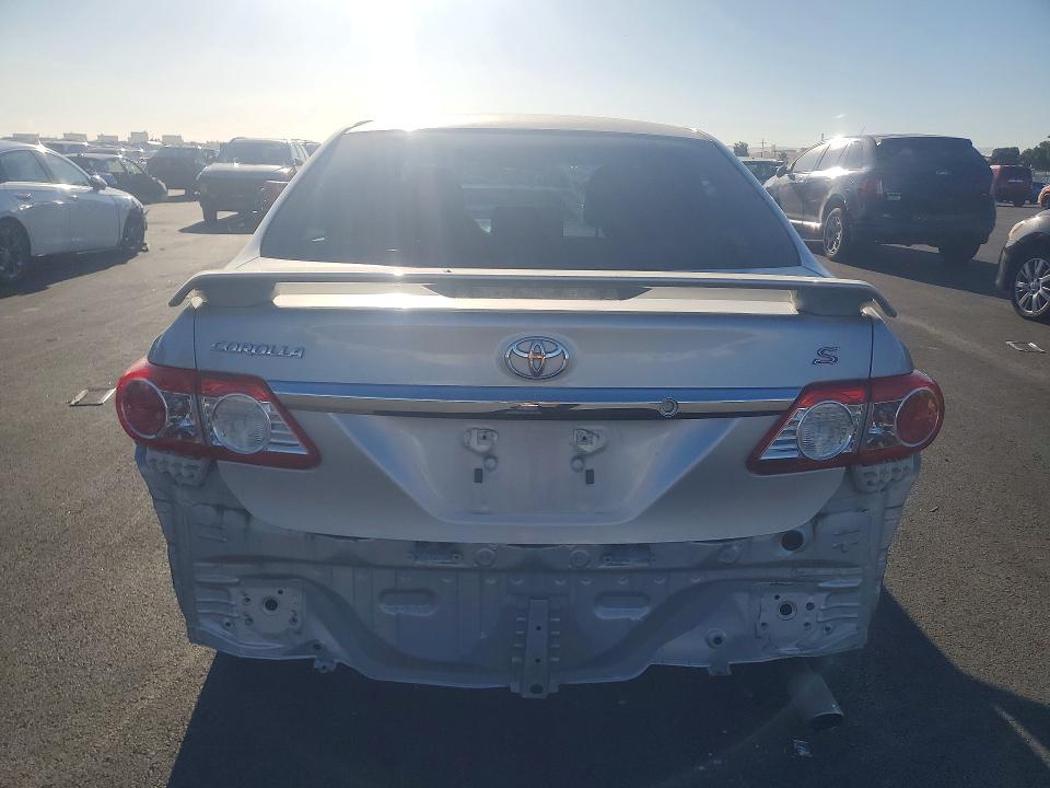 2013 Toyota Corolla მანქანა იყიდება აუქციონზე, vin: 2T1BU4EE5DC994424, აუქციონის ნომერი: 61324566