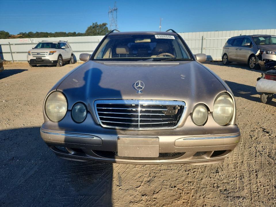 2001 Mercedes-benz E მანქანა იყიდება აუქციონზე, vin: WDBJH82J91X048766, აუქციონის ნომერი: 63006046
