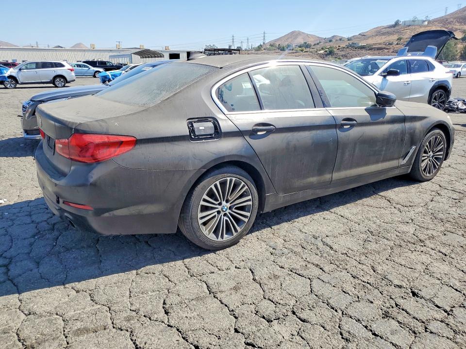 60130946 :رقم المزاد ، WBAJA9C07LB399822 vin ، 2020 Bmw 530e مزاد بيع