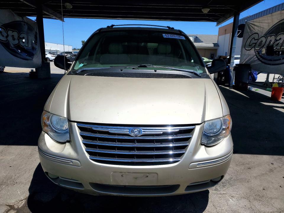62489196 :رقم المزاد ، 2C8GP64L55R269334 vin ، 2005 Chrysler Town & Country مزاد بيع