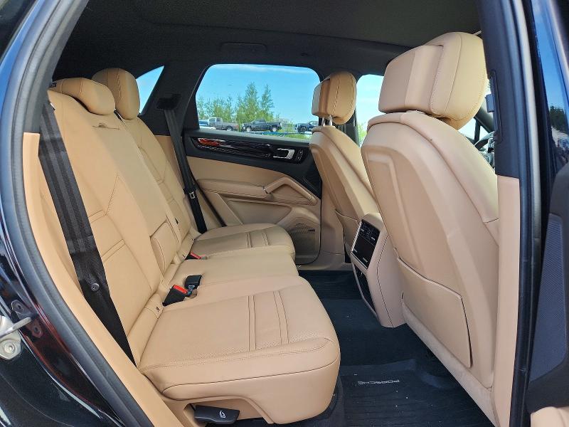59947066 :رقم المزاد ، WP1AA2AY4NDA05055 vin ، 2022 Porsche Cayenne مزاد بيع