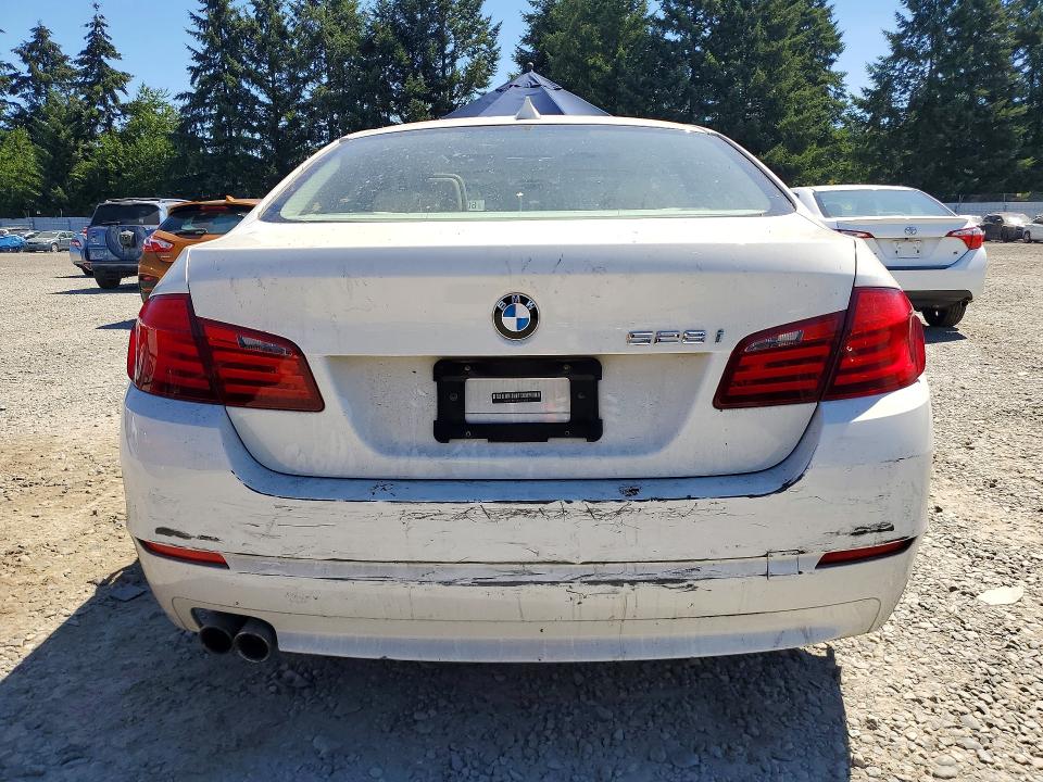 2011 Bmw 528 მანქანა იყიდება აუქციონზე, vin: WBAFR1C52BC741889, აუქციონის ნომერი: 60689646