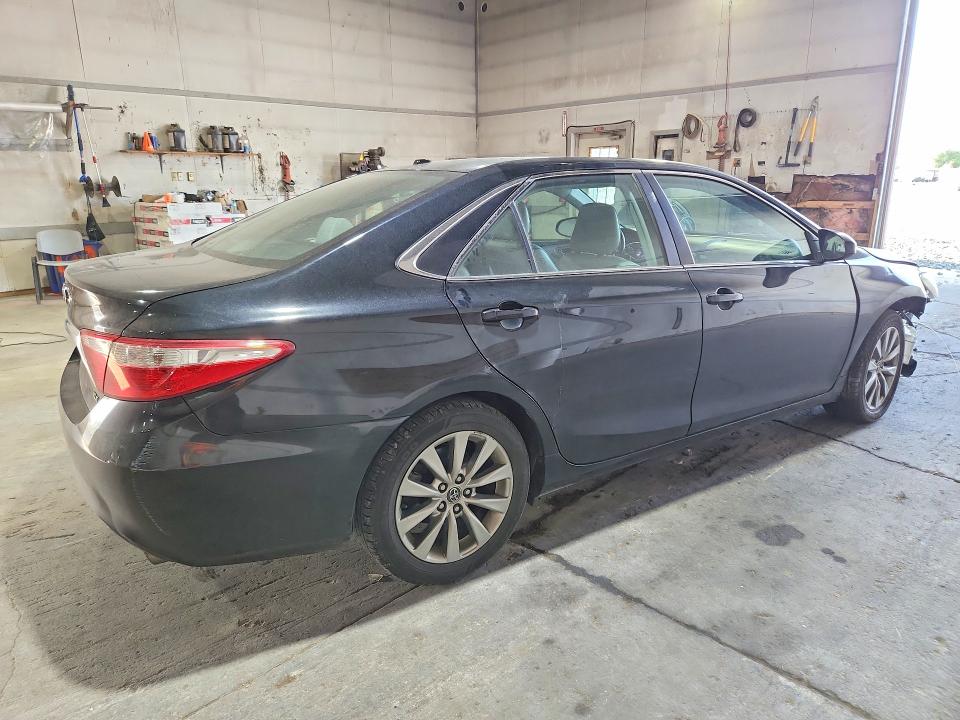 2015 Toyota Camry მანქანა იყიდება აუქციონზე, vin: 4T4BF1FK3FR463470, აუქციონის ნომერი: 60059306