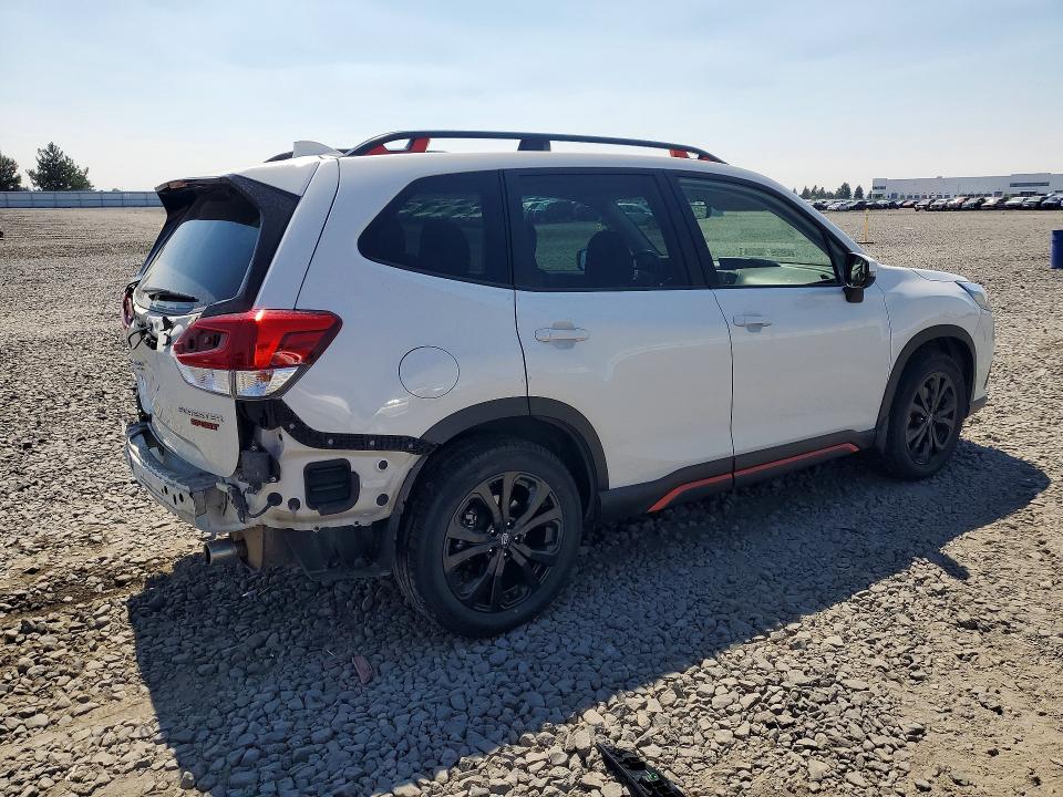 62723576 :رقم المزاد ، JF2SKAJC1NH501037 vin ، 2022 Subaru Forester مزاد بيع