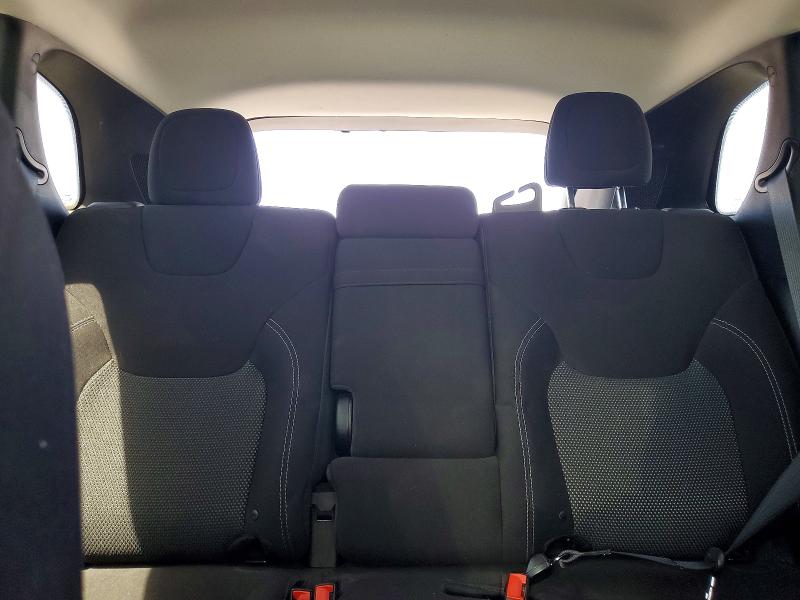 60987326 :رقم المزاد ، 1C4PJLCB8KD284709 vin ، 2019 Jeep Cherokee مزاد بيع