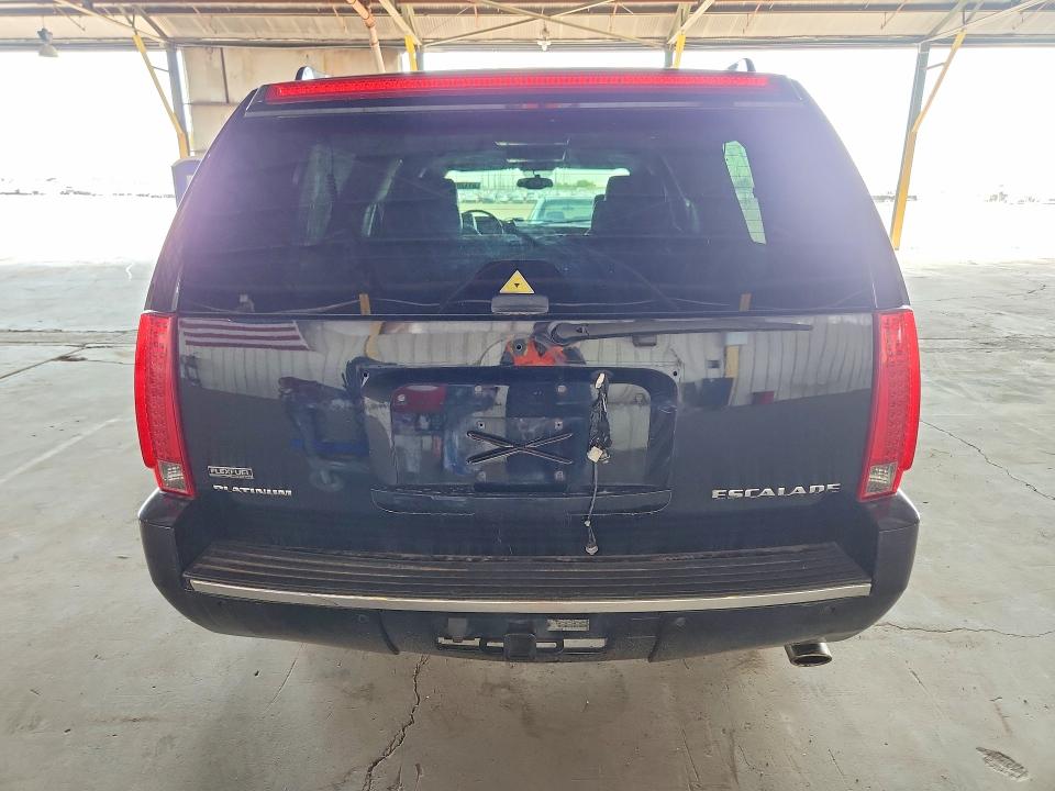 2011 Cadillac Escalade მანქანა იყიდება აუქციონზე, vin: 1GYS4KEF3BR400374, აუქციონის ნომერი: 61120896
