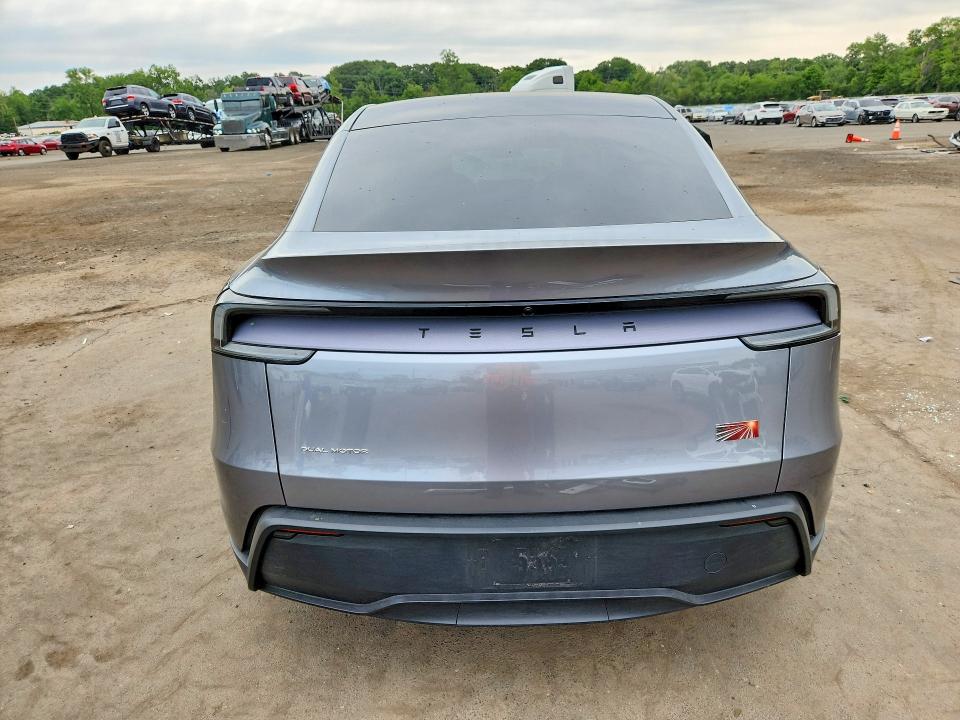 61525206 :رقم المزاد ، 7SAYGDEE1TF325808 vin ، 2026 Tesla Model Y مزاد بيع