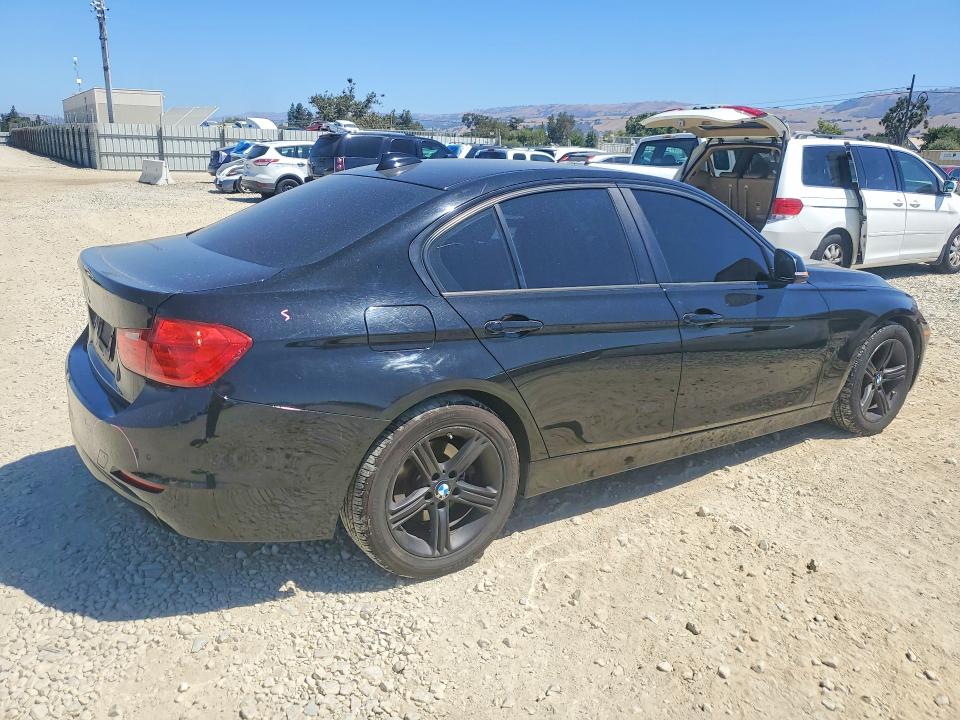 59877096 :رقم المزاد ، WBA3A5G55ENP32852 vin ، 2014 Bmw 328 مزاد بيع