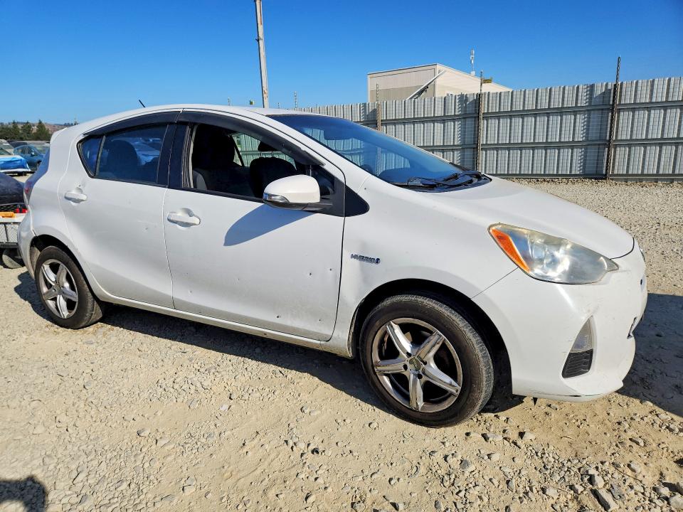 60424876 :رقم المزاد ، JTDKDTB38C1025474 vin ، 2012 Toyota Prius C مزاد بيع