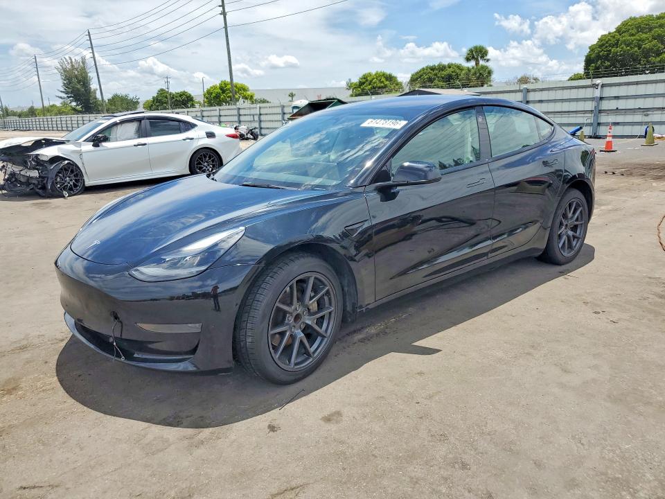 Продажа на аукционе авто 2022 Tesla Model 3, vin: 5YJ3E1EA7NF371672, номер лота: 61478196