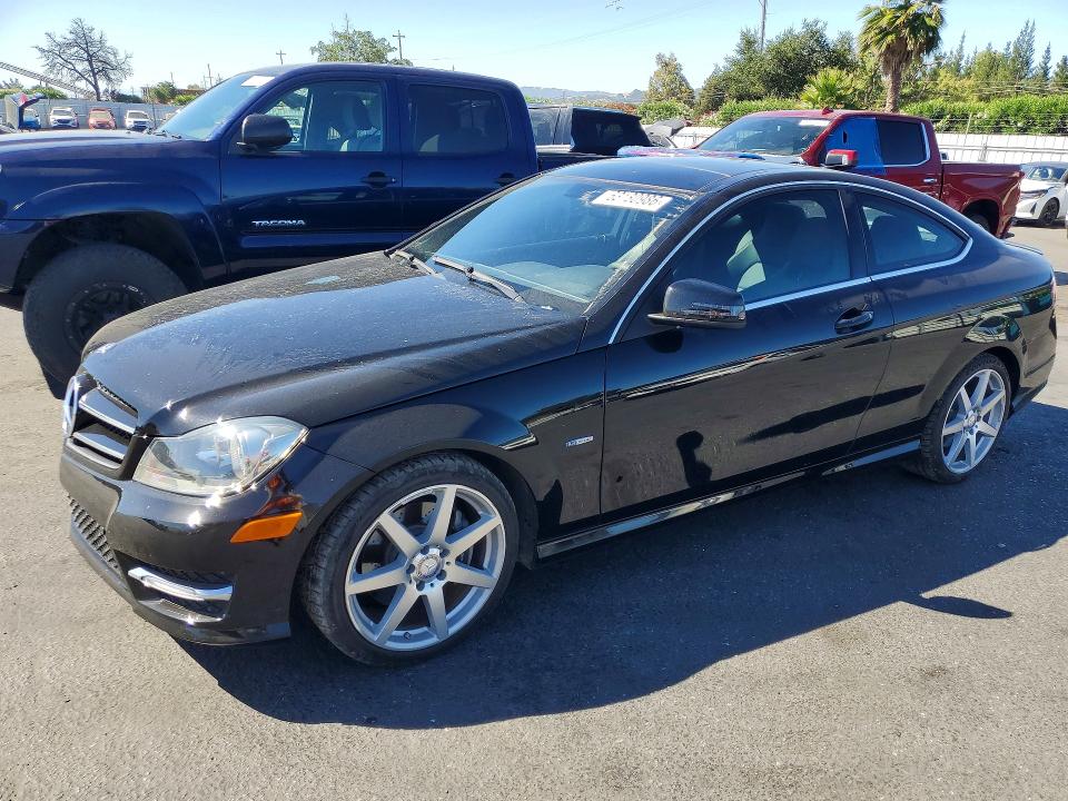 Продажа на аукционе авто 2012 Mercedes-benz C, vin: WDDGJ5HB9CF775502, номер лота: 63180986