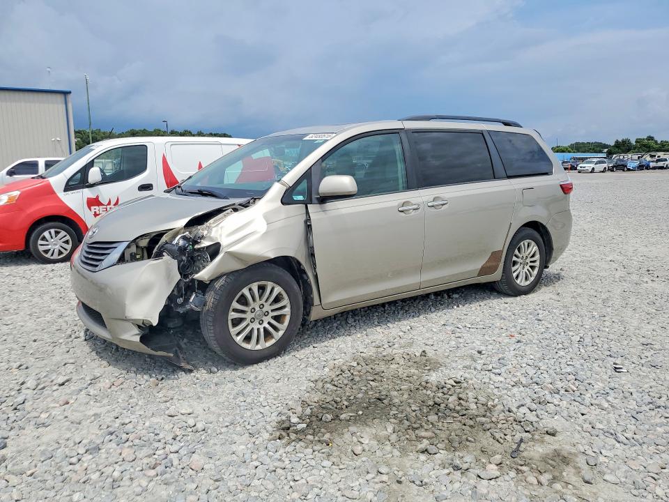 2017 Toyota Sienna მანქანა იყიდება აუქციონზე, vin: 5TDYZ3DC0HS777477, აუქციონის ნომერი: 62480616