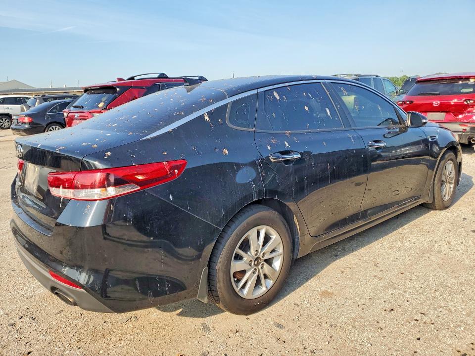 60662326 :رقم المزاد ، 5XXGT4L3XHG136441 vin ، 2017 Kia Optima مزاد بيع