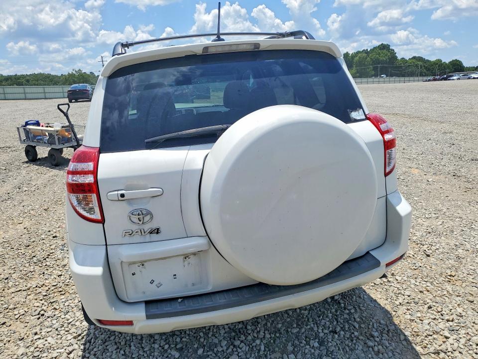 60800696 :رقم المزاد ، 2T3YF4DV5CW106720 vin ، 2012 Toyota Rav4 مزاد بيع
