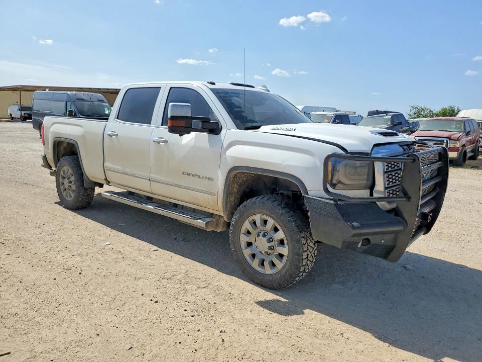 63497666 :رقم المزاد ، 1GT12UEY3JF251808 vin ، 2018 Gmc Sierra مزاد بيع