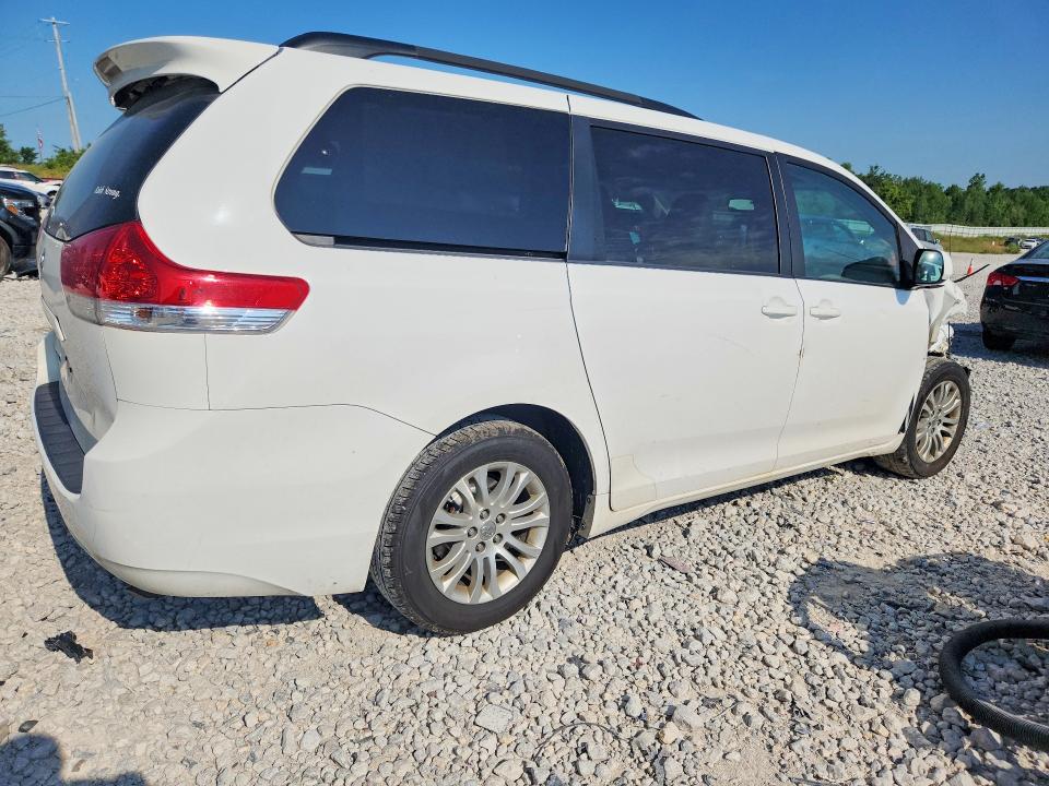 2014 Toyota Sienna მანქანა იყიდება აუქციონზე, vin: 5TDYK3DC6ES421325, აუქციონის ნომერი: 60034286