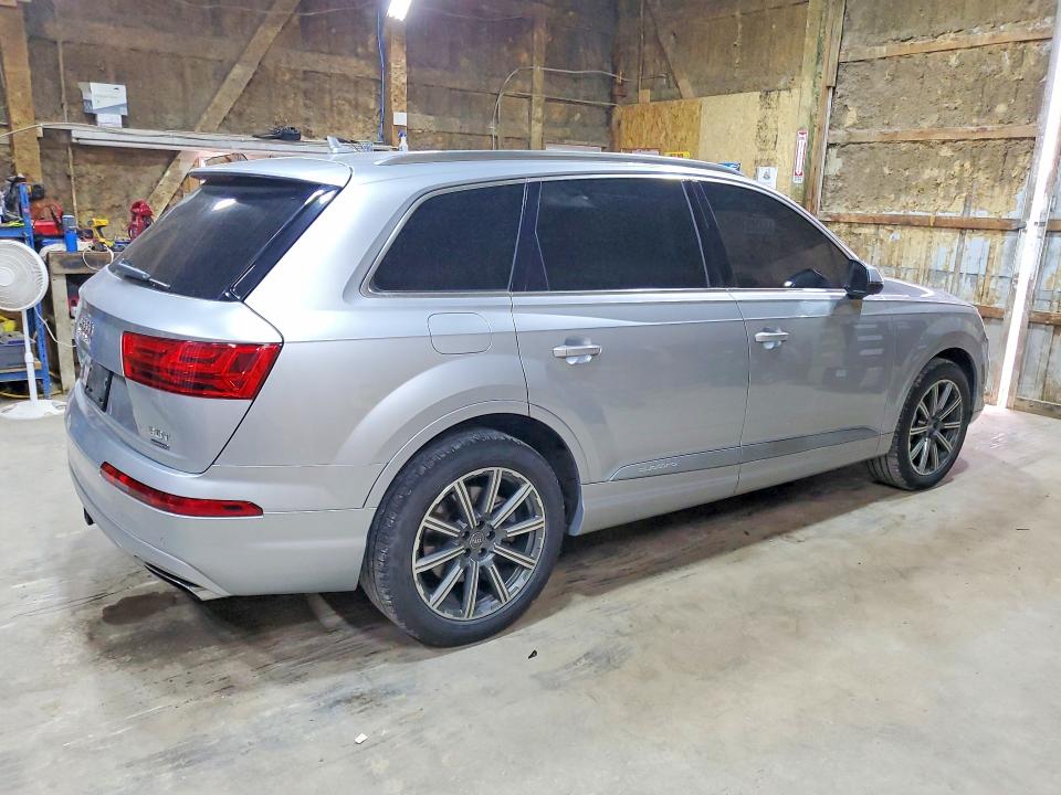 2017 Audi Q7 მანქანა იყიდება აუქციონზე, vin: WA1LAAF72HD048604, აუქციონის ნომერი: 62326666