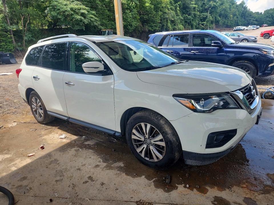 60862376 :رقم المزاد ، 5N1DR2MN2KC610875 vin ، 2019 Nissan Pathfinder مزاد بيع
