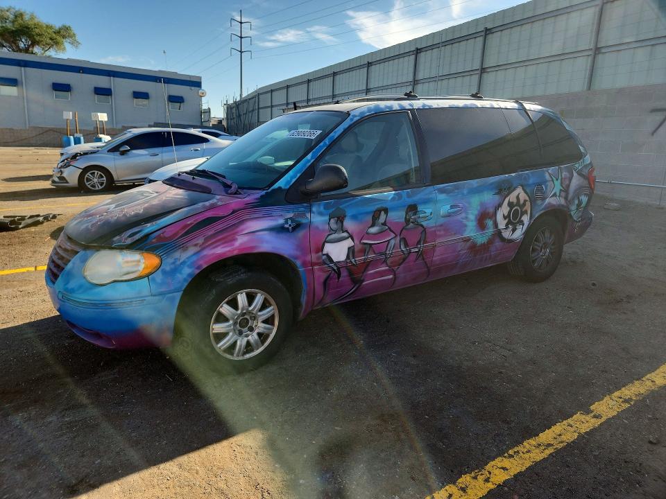 Auction sale of the 2005 Chrysler Town & Country, vin: 2C8GP64L75R240689, lot number: 62909266
