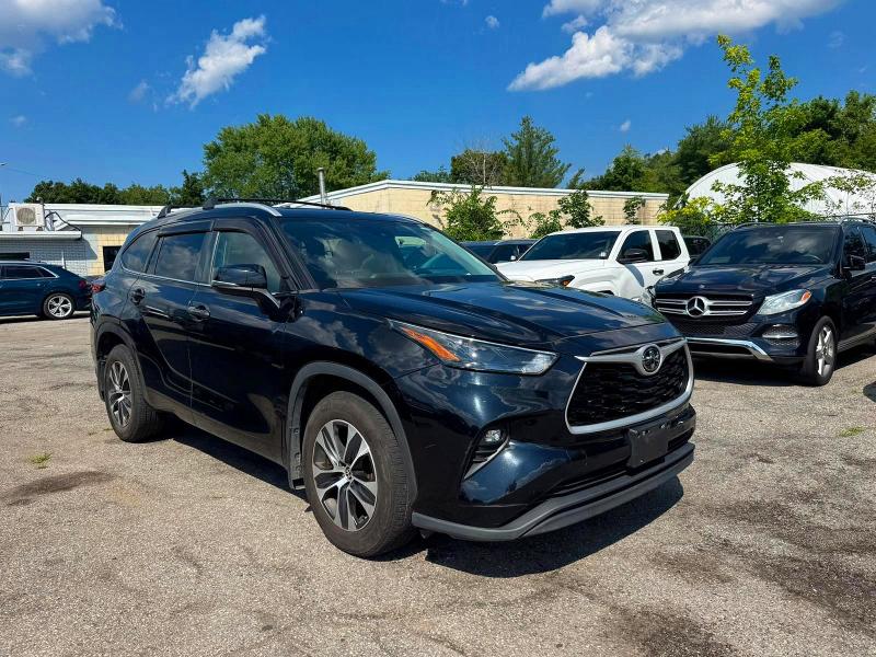 Продажа на аукционе авто 2023 Toyota Highlander, vin: 5TDKDRBH1PS011052, номер лота: 61193186