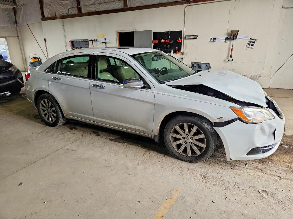 2014 Chrysler 200 მანქანა იყიდება აუქციონზე, vin: 1C3CCBCG2EN156242, აუქციონის ნომერი: 61485776
