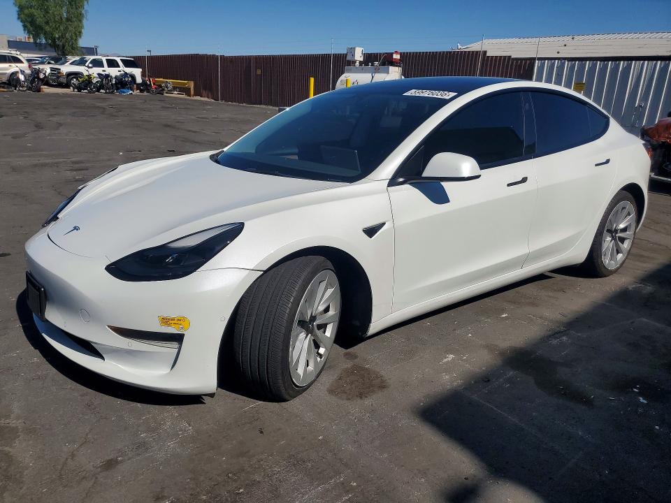 59976036 :رقم المزاد ، 5YJ3E1EAXMF087483 vin ، 2021 Tesla Model 3 مزاد بيع
