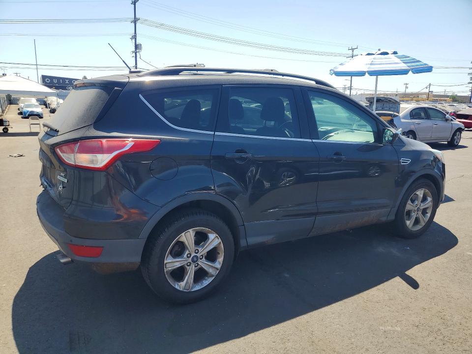 2014 Ford Escape მანქანა იყიდება აუქციონზე, vin: 1FMCU0GX2EUE27647, აუქციონის ნომერი: 60489926