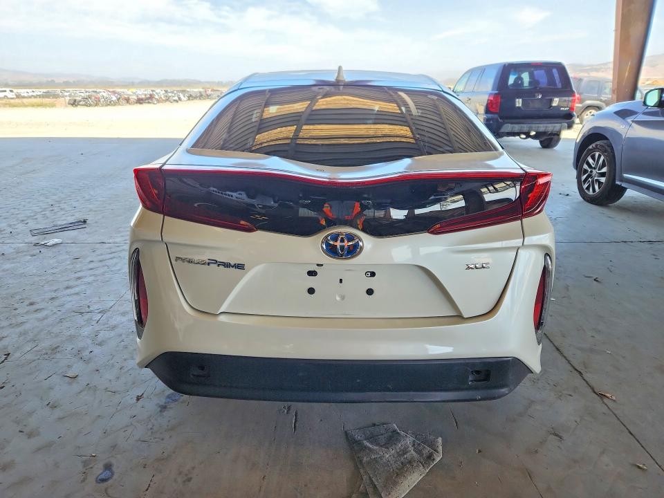 59323546 :رقم المزاد ، JTDKARFP4L3137539 vin ، 2020 Toyota Prius Prime مزاد بيع