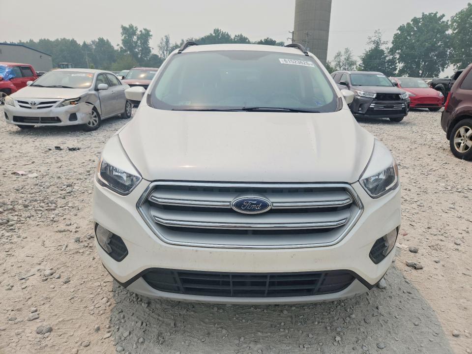 61523626 :رقم المزاد ، 1FMCU9GD7JUC86062 vin ، 2018 Ford Escape مزاد بيع