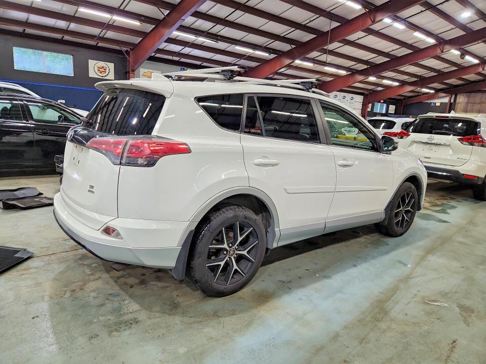 2016 Toyota Rav4 მანქანა იყიდება აუქციონზე, vin: JTMJFREV8GD175935, აუქციონის ნომერი: 62331756