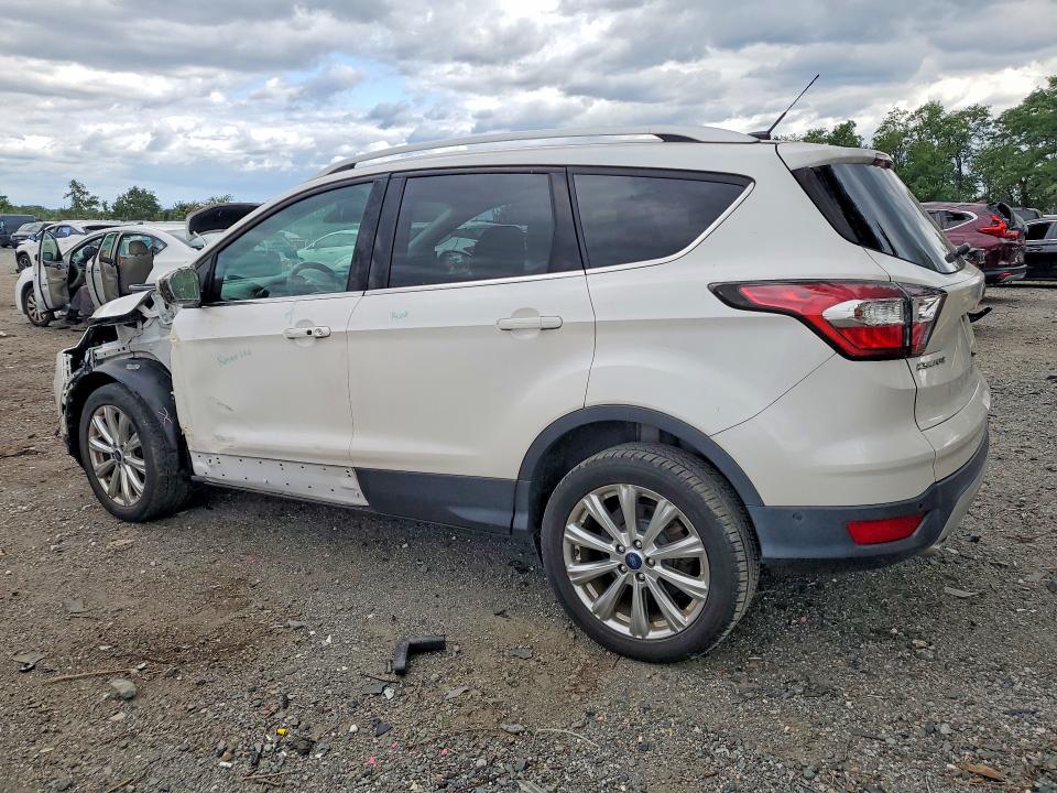 62324686 :رقم المزاد ، 1FMCU9J95HUA74405 vin ، 2017 Ford Escape مزاد بيع