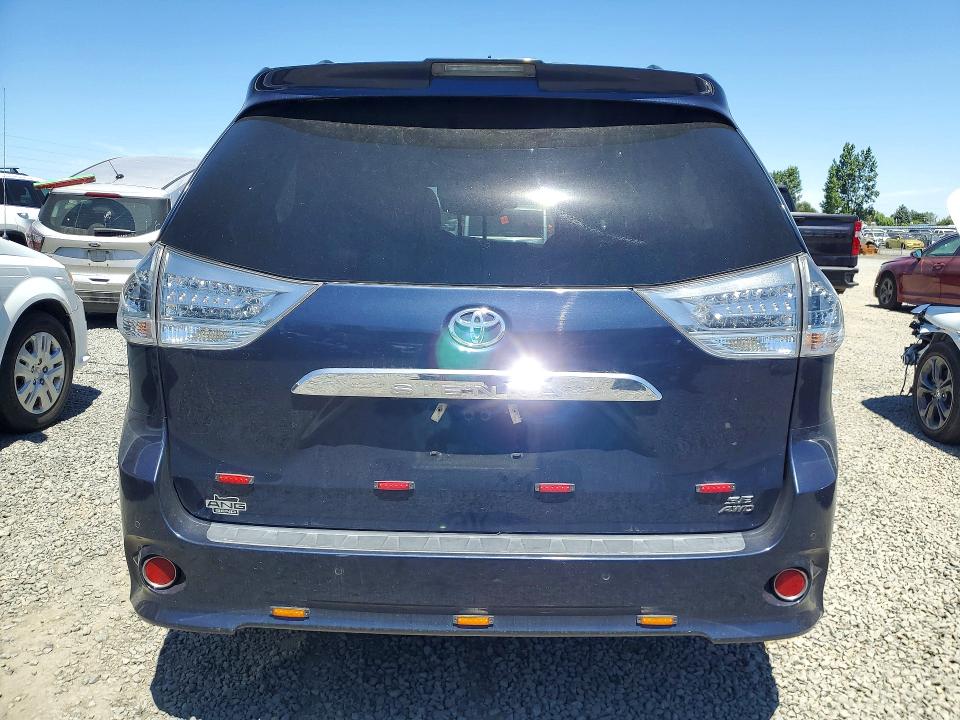 2019 Toyota Sienna მანქანა იყიდება აუქციონზე, vin: 5TDEZ3DC8KS211383, აუქციონის ნომერი: 59308896