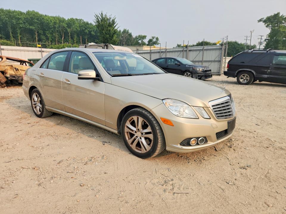 2010 Mercedes-benz E მანქანა იყიდება აუქციონზე, vin: WDDHF5GB5AA066468, აუქციონის ნომერი: 61755146