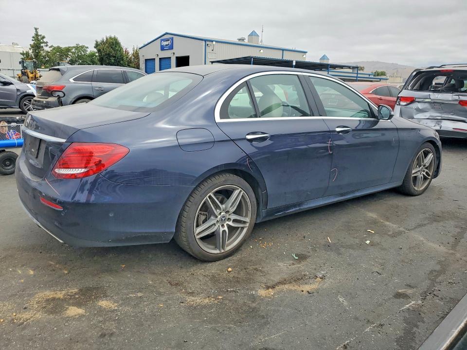 59321426 :رقم المزاد ، WDDZF4JB9JA456769 vin ، 2018 Mercedes-benz E مزاد بيع