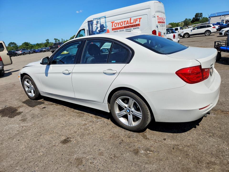 2014 Bmw 328 მანქანა იყიდება აუქციონზე, vin: WBA3B5G58ENS09760, აუქციონის ნომერი: 62419486