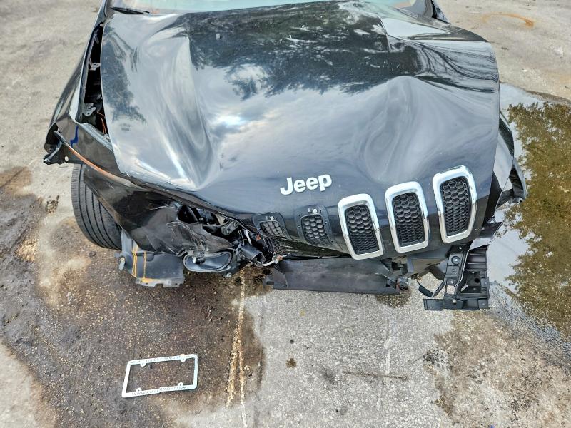 60815716 :رقم المزاد ، 1C4PJLDB4GW242919 vin ، 2016 Jeep Cherokee مزاد بيع