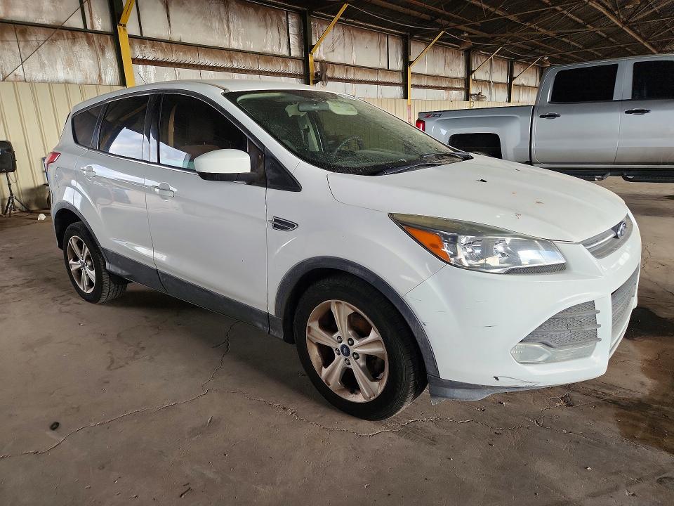 62070636 :رقم المزاد ، 1FMCU0G71FUA92673 vin ، 2015 Ford Escape مزاد بيع