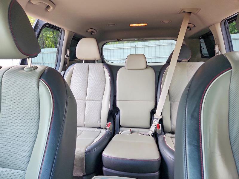 Продажа на аукционе авто 2017 Kia Sedona, vin: KNDMB5C1XH6332081, номер лота: 61927296