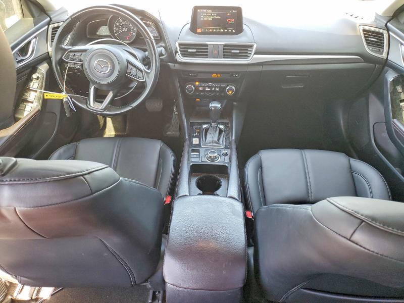 60197236 :رقم المزاد ، 3MZBN1L37JM171202 vin ، 2018 Mazda 3 مزاد بيع