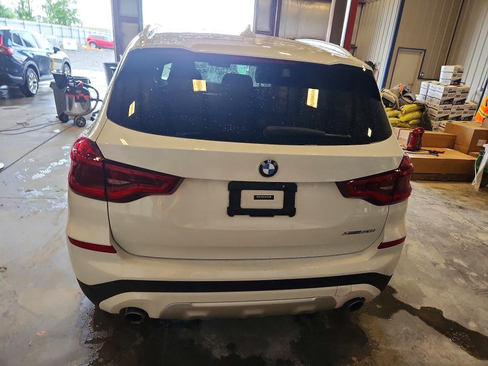 59085606 :رقم المزاد ، 5UXTR9C50KLE13621 vin ، 2019 Bmw X3 مزاد بيع